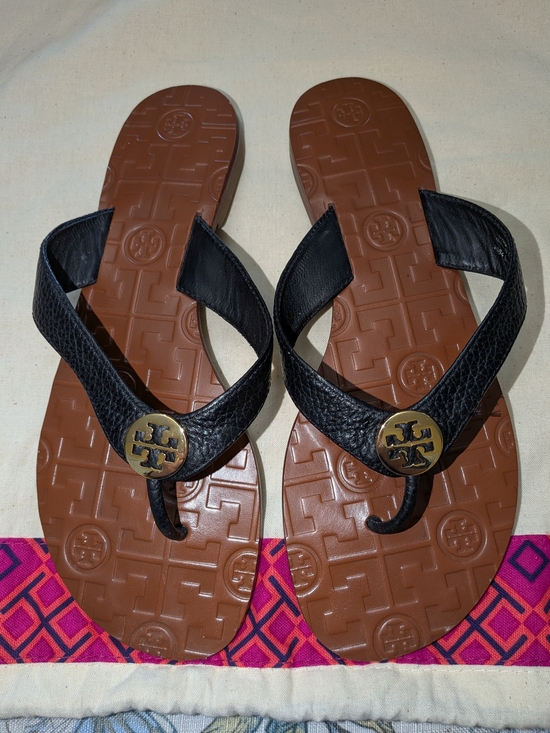 Tory Burch Shoes - Tory Burch Black Leather Sandals
